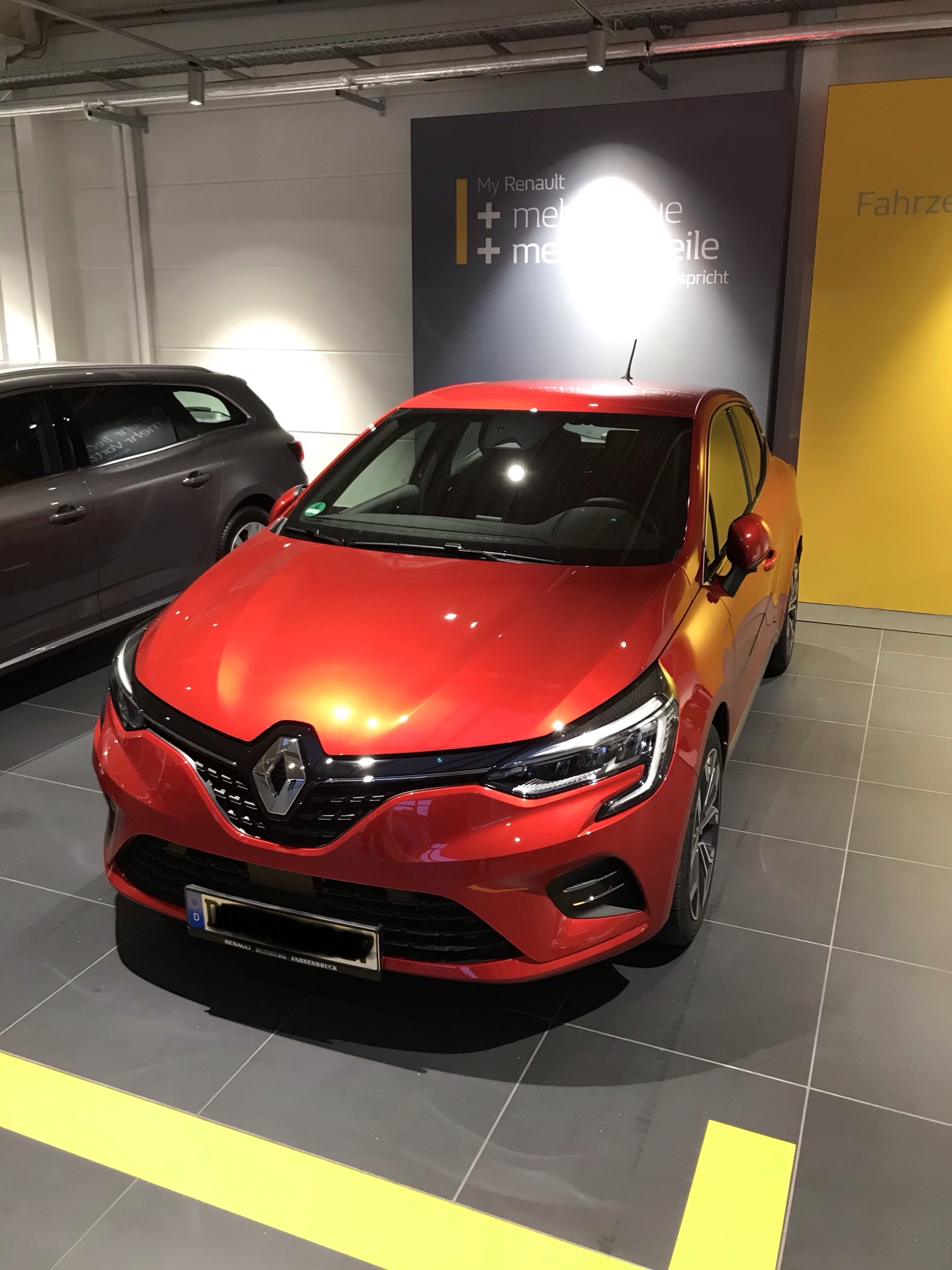 Clio 5 Intens DeZir-Rot